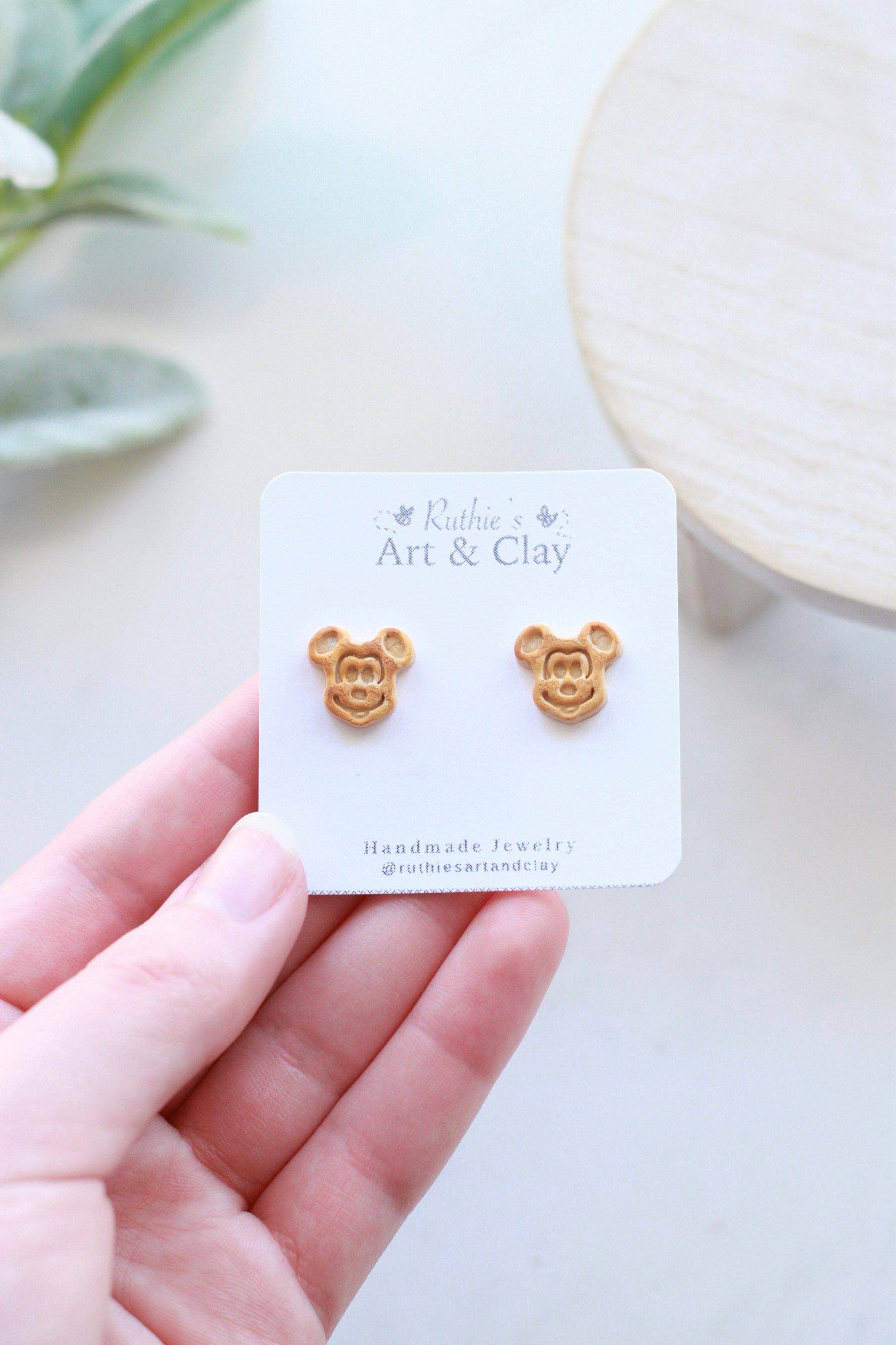 Mickey Snack Studs