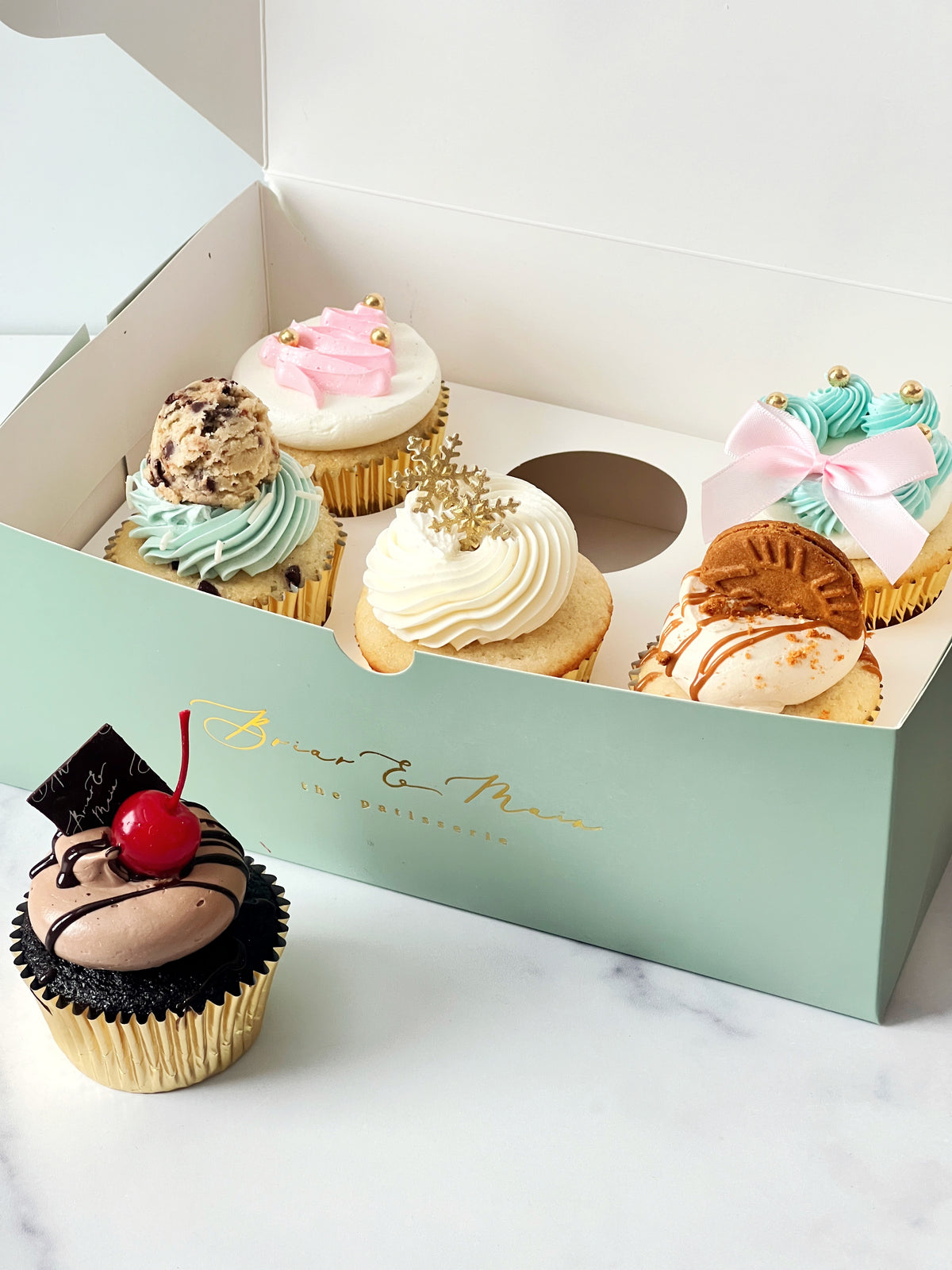 Lux Christmas Cupcake Box